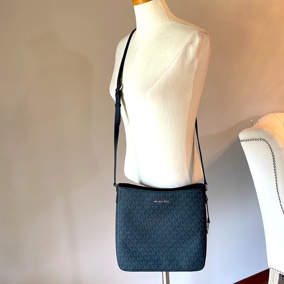 NWT MICHAEL KORS Jet Set Travel large  messenger CROSSBODY BAG blk gray pockets - Picture 16 of 17